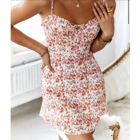 NWOT Hello Molly Get Right To It Dress Coral Floral Dainty Mini Size Medium - Picture 6 of 10